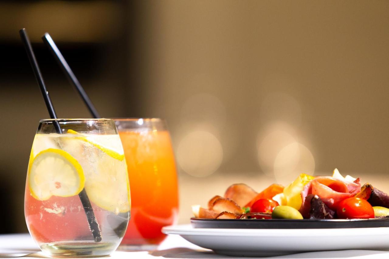 Illia 121 Apart Hotel Neuquén Zewnętrze zdjęcie