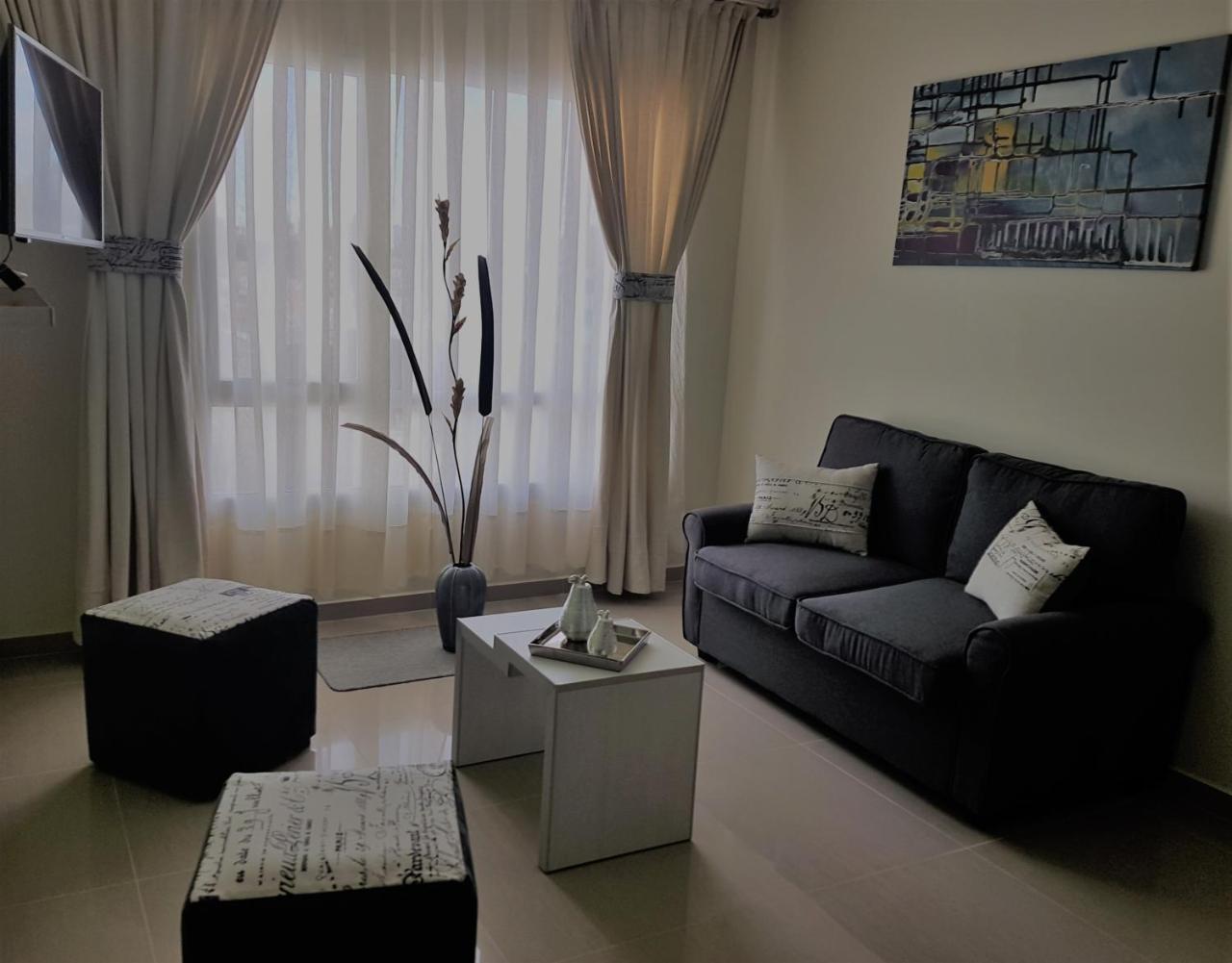 Illia 121 Apart Hotel Neuquén Zewnętrze zdjęcie
