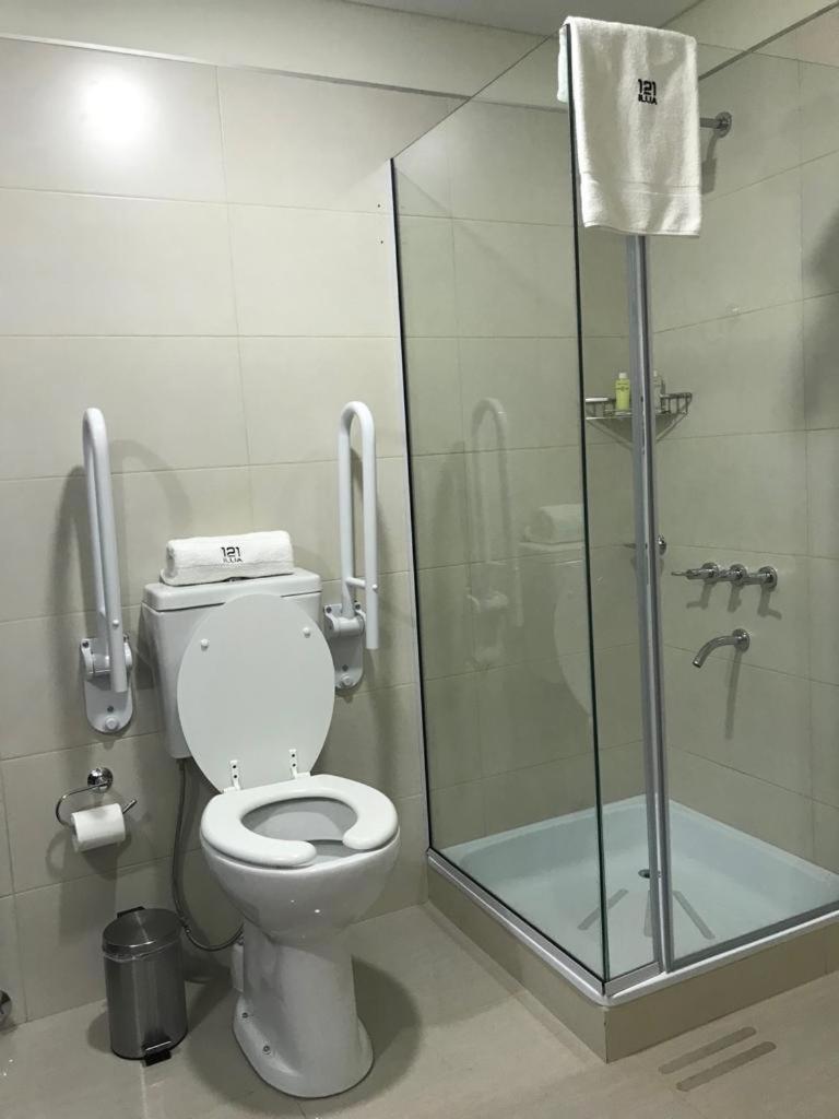 Illia 121 Apart Hotel Neuquén Zewnętrze zdjęcie