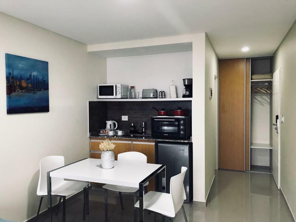 Illia 121 Apart Hotel Neuquén Zewnętrze zdjęcie