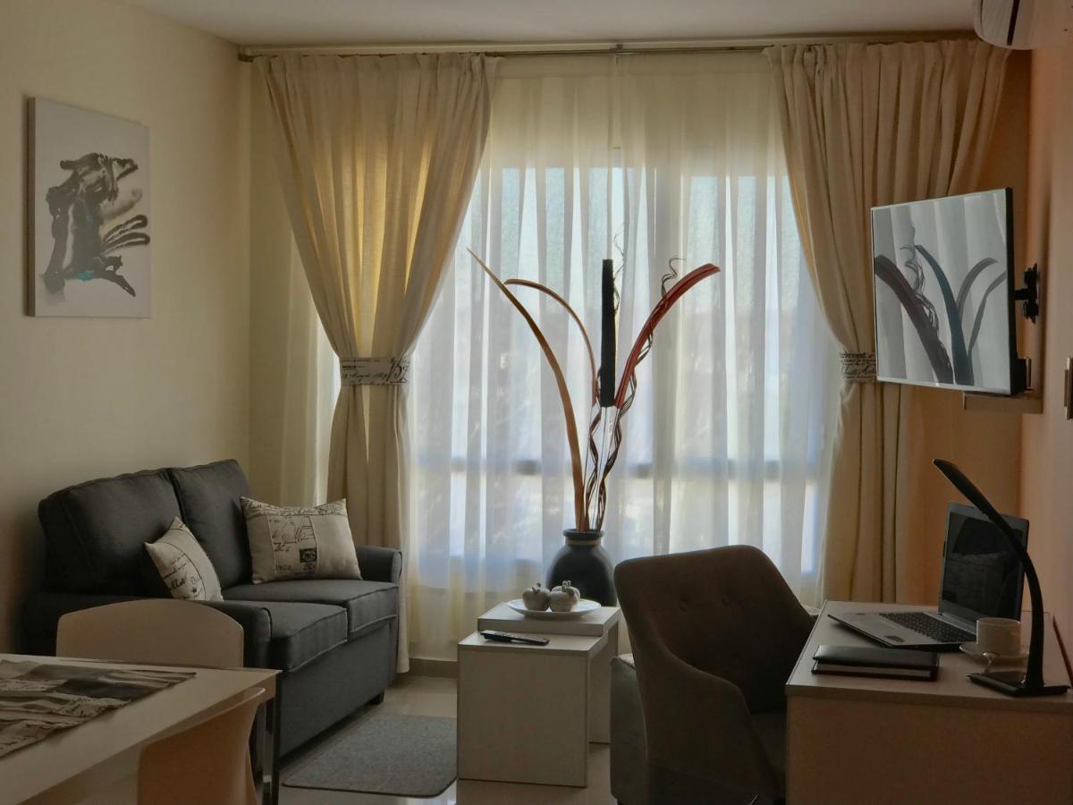 Illia 121 Apart Hotel Neuquén Zewnętrze zdjęcie
